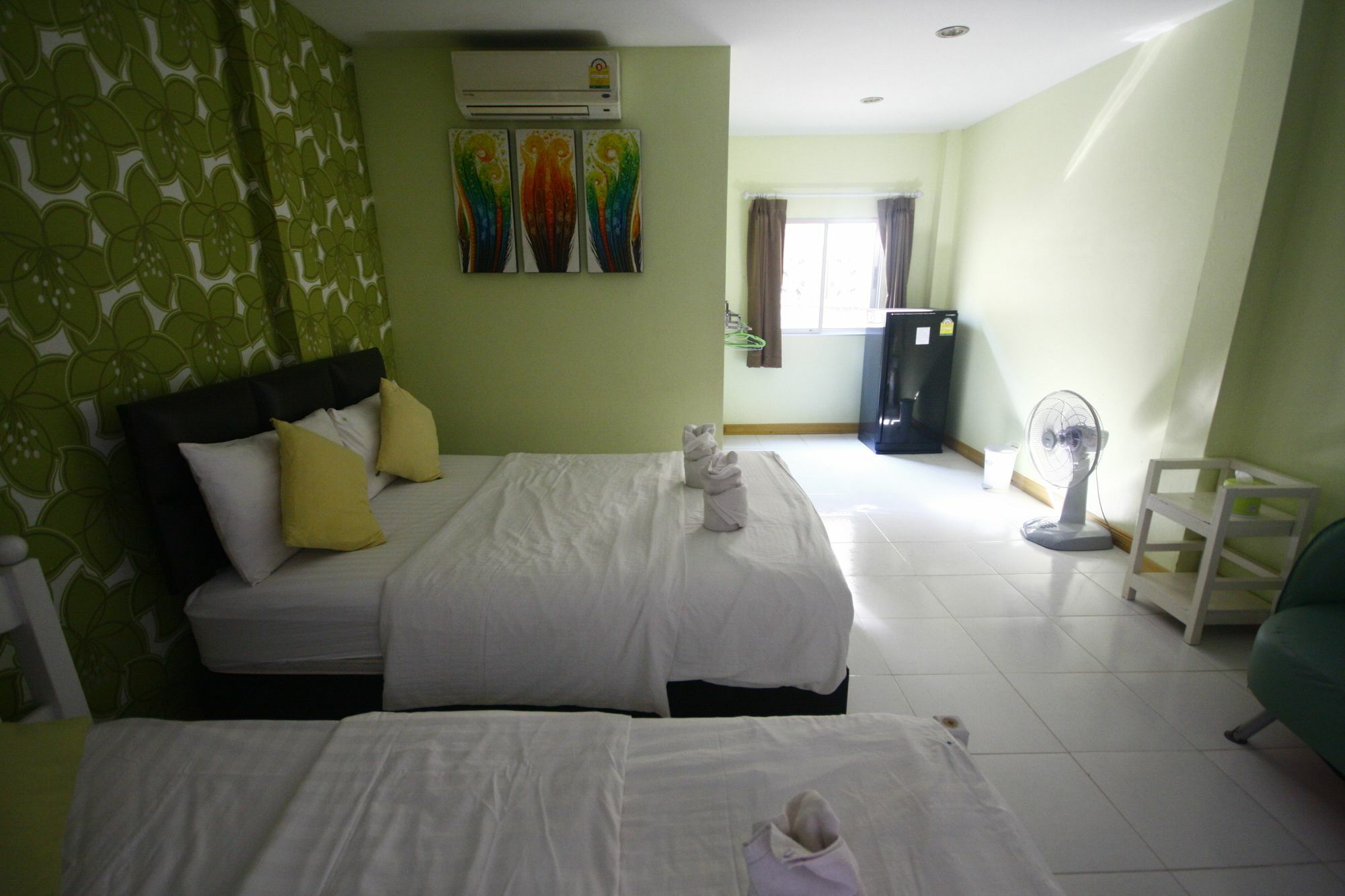 Tawaen Beach Resort Ko Lan Exterior foto